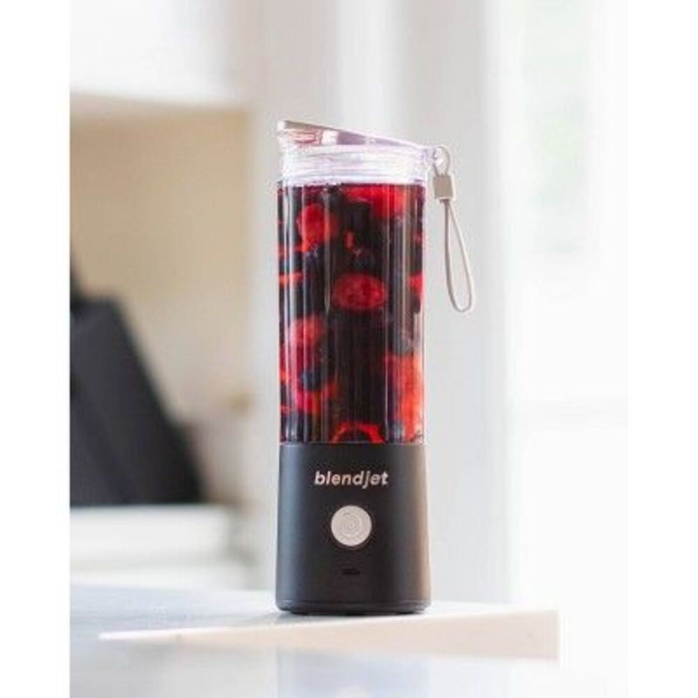 BlendJet 2 Portable Blender with Orbiter drinking lid - Black - Picture 6 of 6